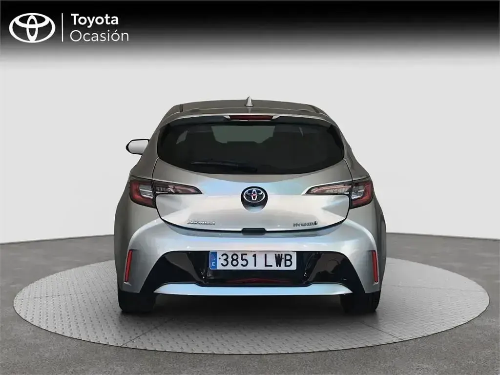 Usado Toyota Corolla Active 122 CV (89 kW) 2022 Gris Monovolumen