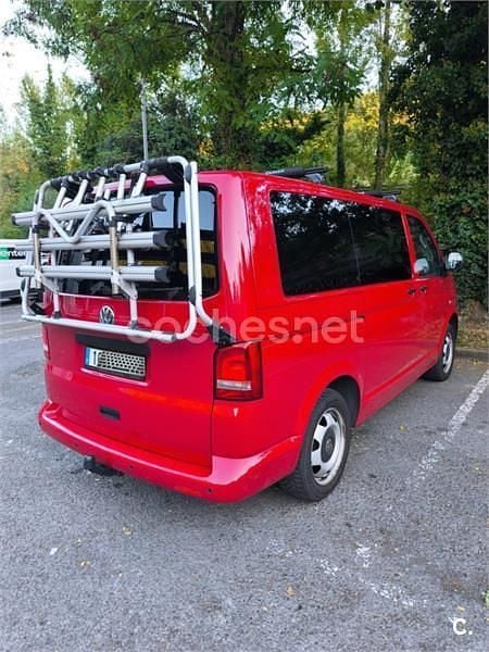 Usado VW Multivan Startline 140 CV (102 kW) 2010 Rojo Monovolumen