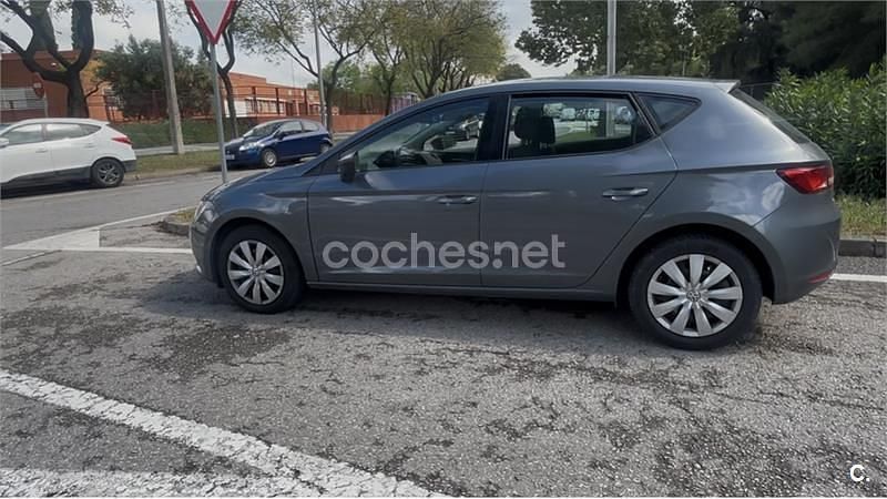 Usado Seat Leon Copa 105 CV (77 kW) 2013 Gris / plata Berlina