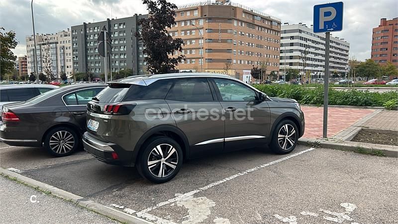 Usado Peugeot 3008 Allure 130 CV (95 kW) 2017 Gris / plata SUV