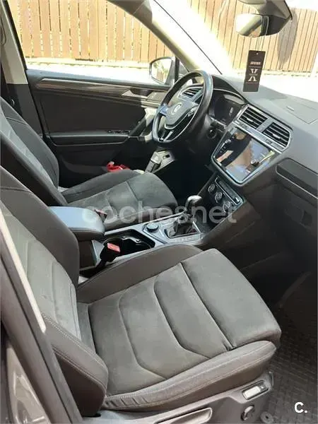 Usado VW Tiguan Allspace Sportline 190 CV (139 kW) 2019 Gris / plata SUV