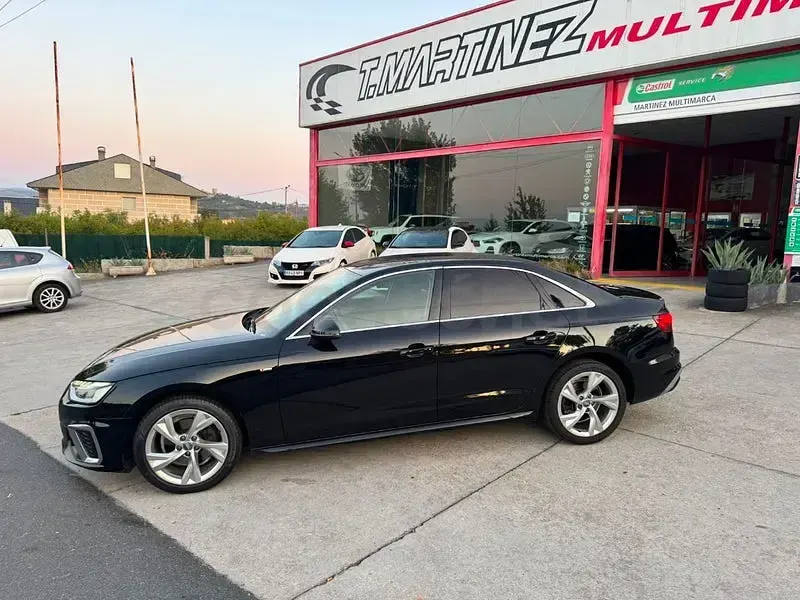 Usado Audi A4 S-Line 136 CV (100 kW) 2021 Negro Berlina