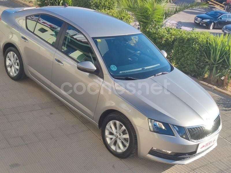 Usado Skoda Octavia 116 CV (85 kW) 2018 Beige Berlina