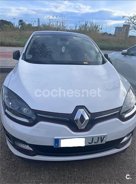 Begagnad Renault Mégane LIMITED 95 HK (69 kW) 2015 Vit Sportkupé