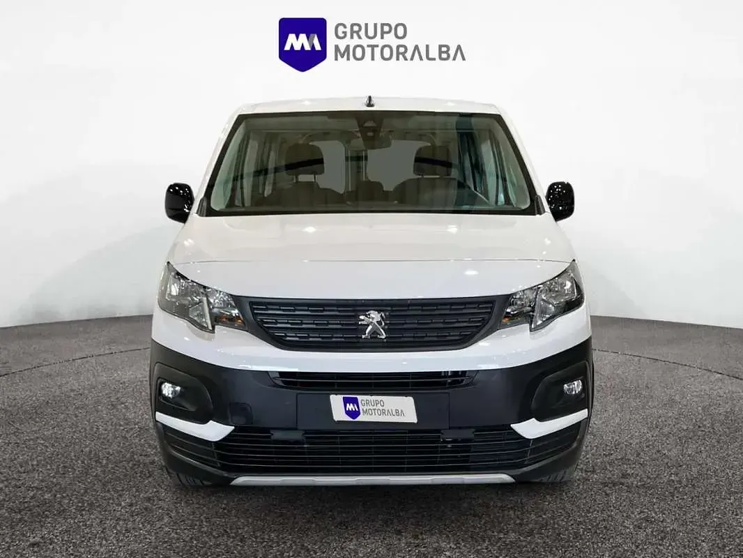 Usado Peugeot Rifter Active 99 CV (72 kW) 2022 Monovolumen