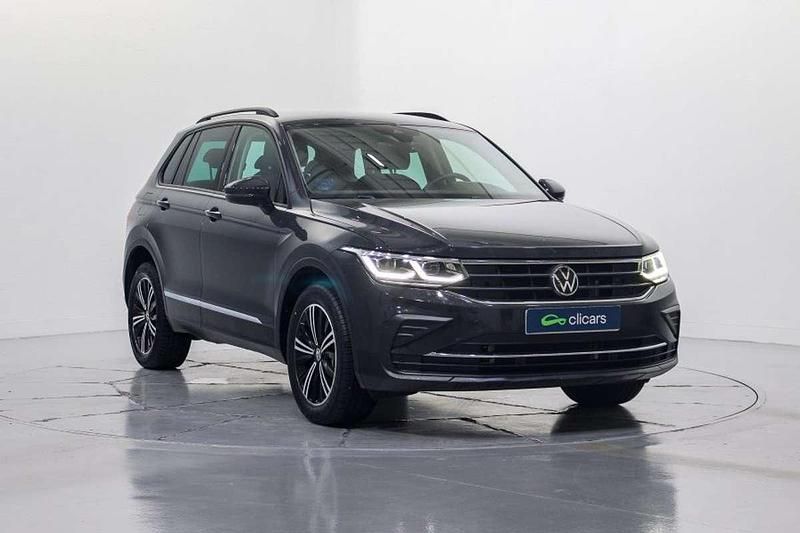 Usado VW Tiguan Life 245 CV (180 kW) 2022 Gris SUV