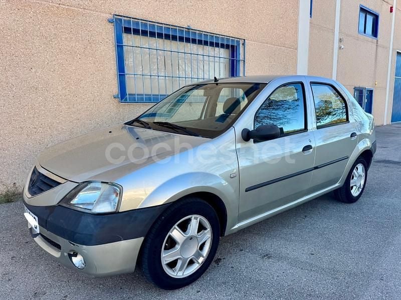 Beige Usado 2007 Dacia Logan Lauréate Berlina | 3000 € (Precio justo) - Imagen 1/4