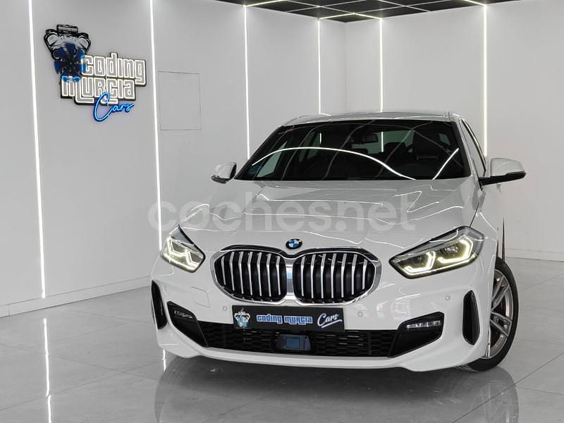 Używany BMW 118 Shadowline 150 KM (110 kW) 2021 Biały Hatchback