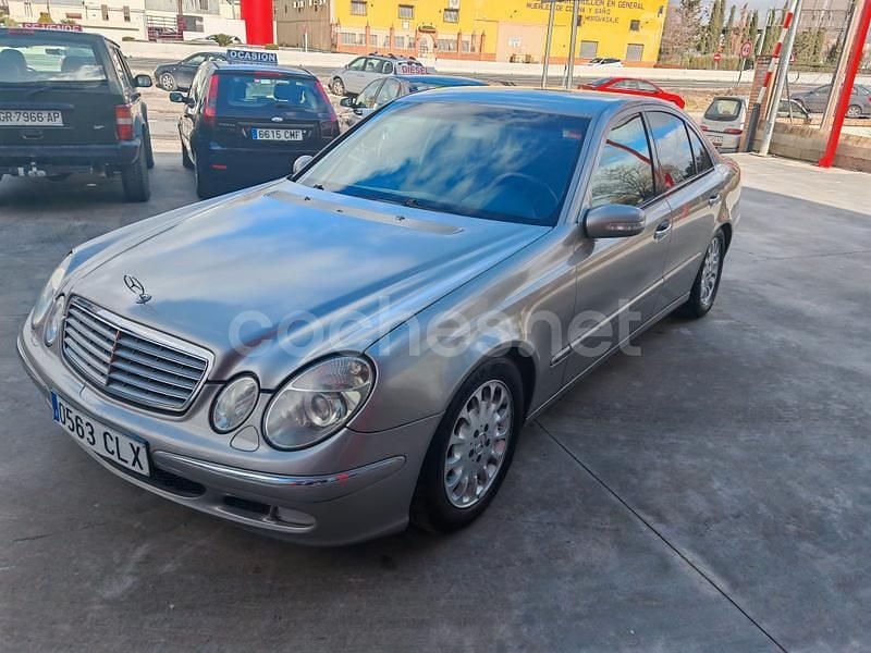 Gris / plata Usado 2003 Mercedes E320 Elegance Berlina | 4999 € (Super precio) - Imagen 1/4