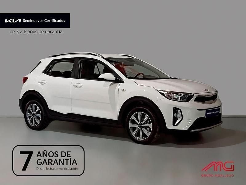 Blanco Usado 2025 Kia Stonic SUV | 20.100 € (Precio justo) - Imagen 1/4