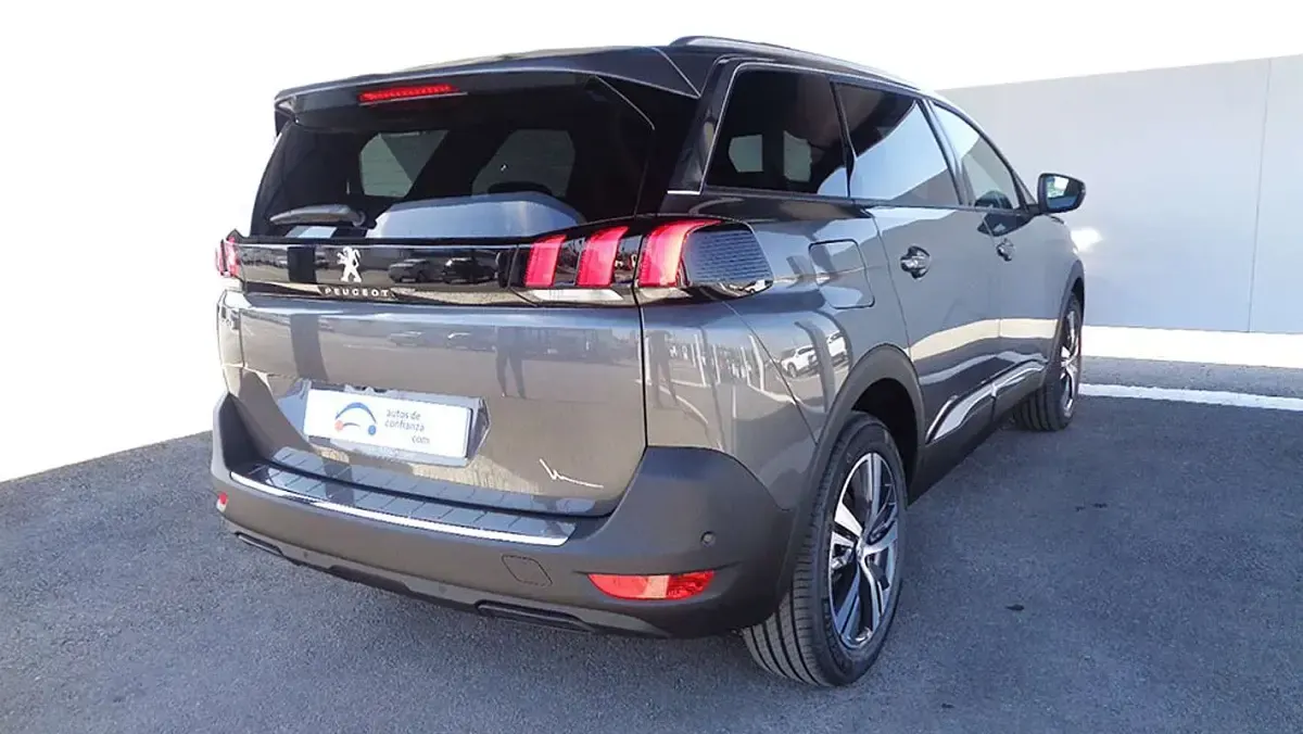 Usado Peugeot 5008 Allure 131 CV (96 kW) 2024 SUV