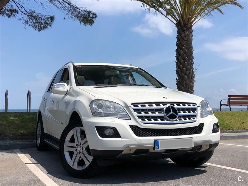 Blanco Usado 2010 Mercedes ML350 SUV | 18.495 € - Imagen 1/4