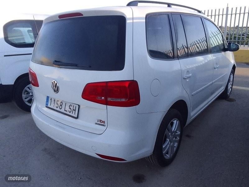 Usado VW Touran 140 CV (102 kW) 2013 Blanco Monovolumen