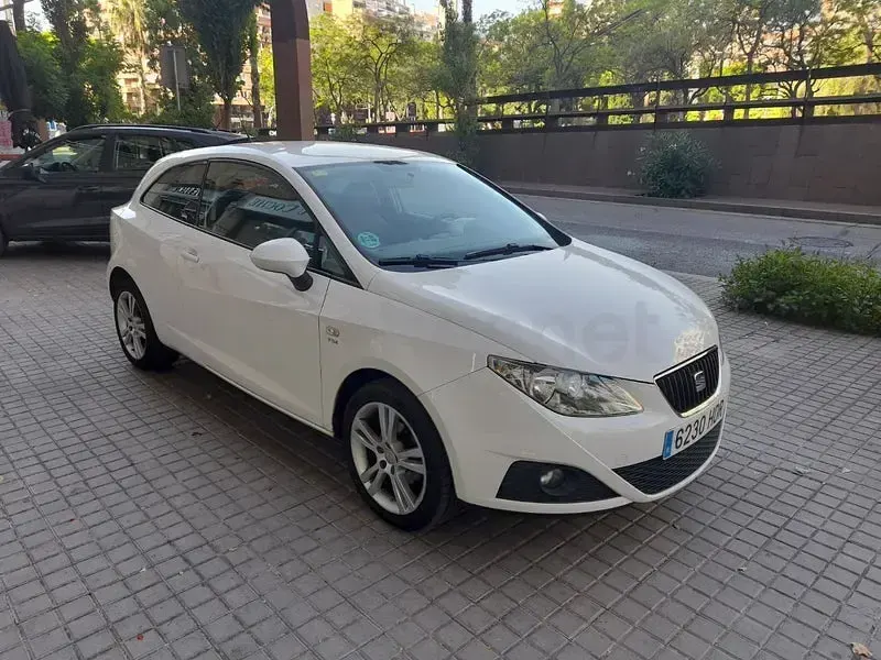 Usado Seat Ibiza SC Copa 105 CV (77 kW) 2011 Blanco Utilitario