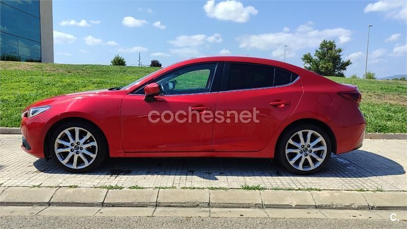 Rojo Usado 2014 Mazda 3 Luxury Berlina | 14.000 € (Caro) - Imagen 1/4