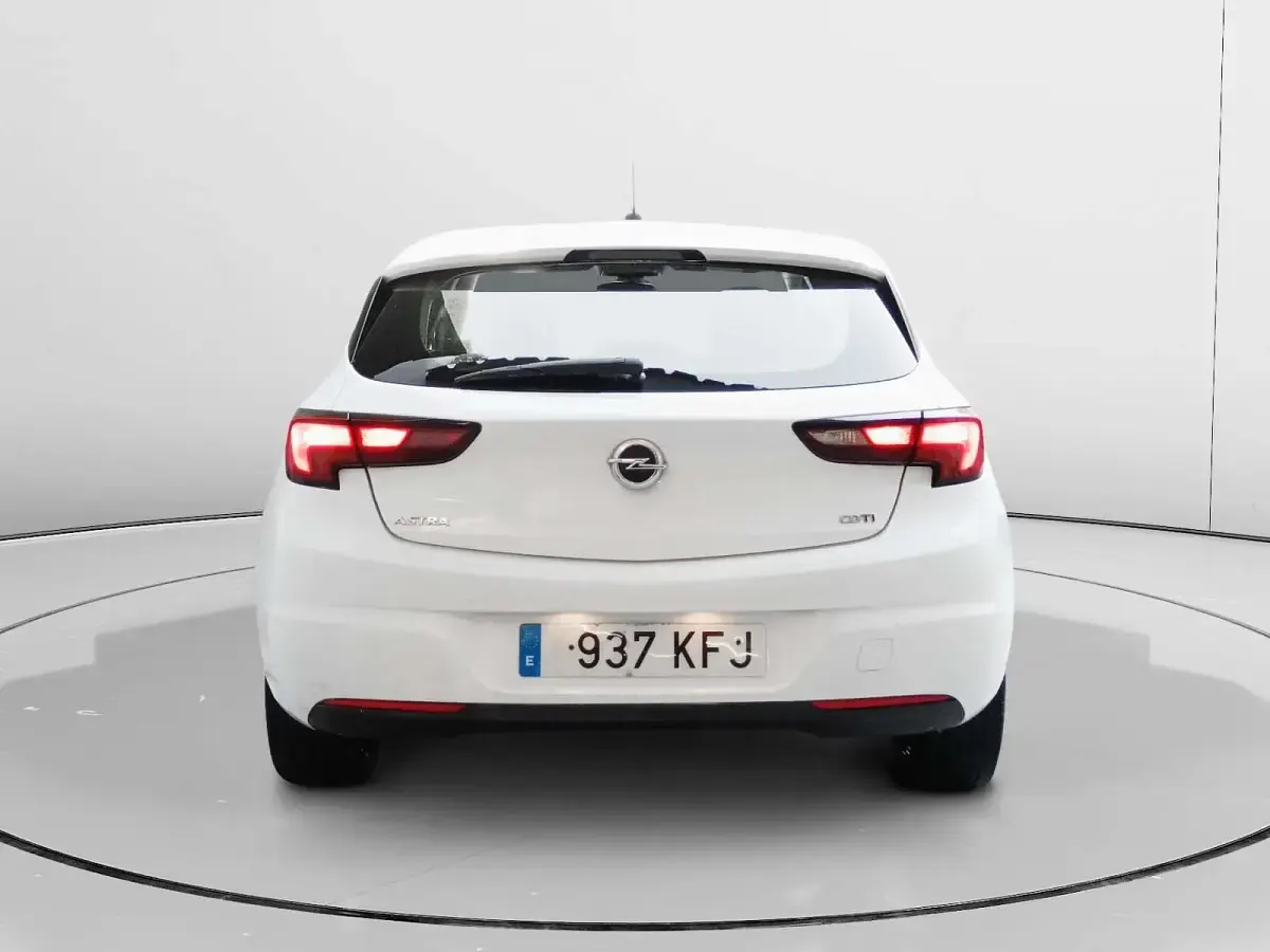 Usado Opel Astra 110 CV (80 kW) 2017