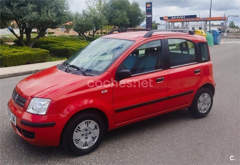 Rojo Usado 2006 Fiat Panda Dynamic Utilitario | 3850 € (Precio justo) - Imagen 1/4