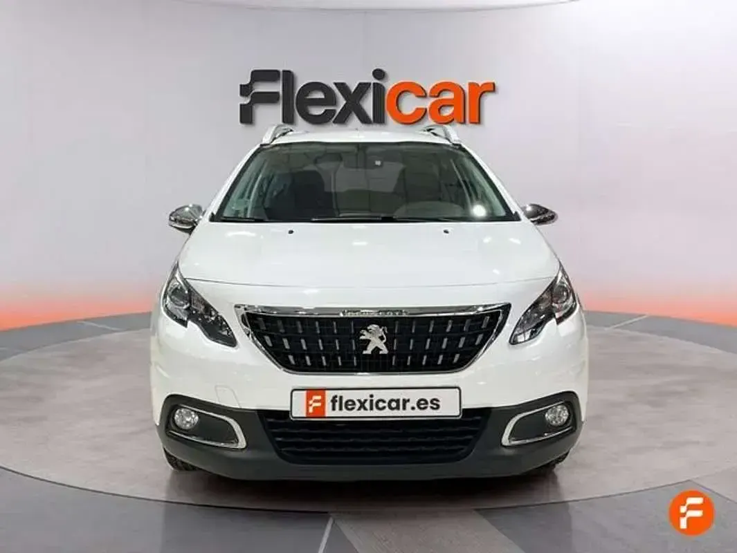 Usado Peugeot 2008 Style 82 CV (60 kW) 2019 Blanco SUV