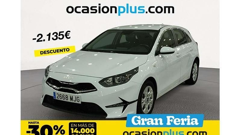 Blanco Usado 2023 Kia Ceed Utilitario | 16.355 € (Buen precio) - Imagen 1/4