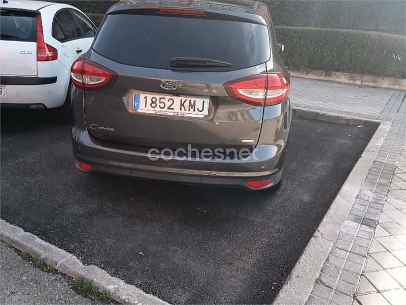 Usado Ford C-MAX Trend 125 CV (91 kW) 2018 Gris / plata Monovolumen