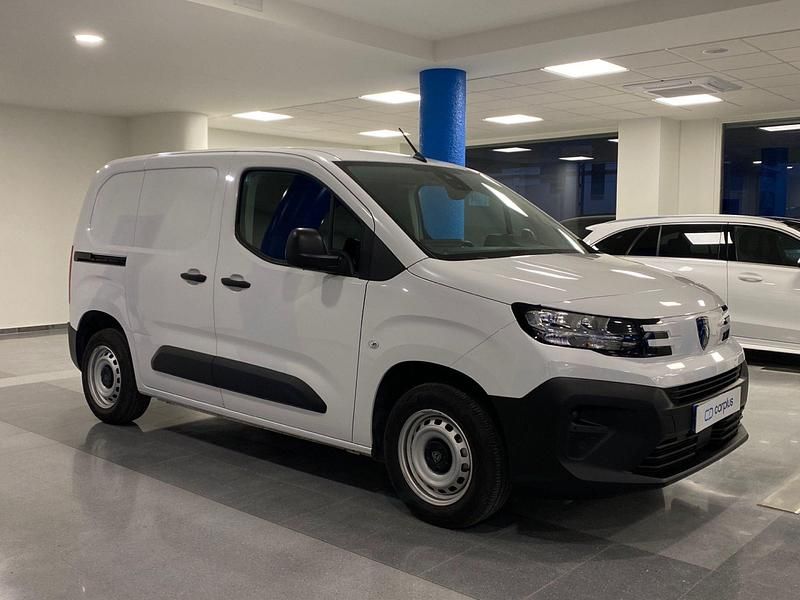 Usado Peugeot Partner 98 CV (72 kW) 2024 Banquise blanco sólido Monovolumen