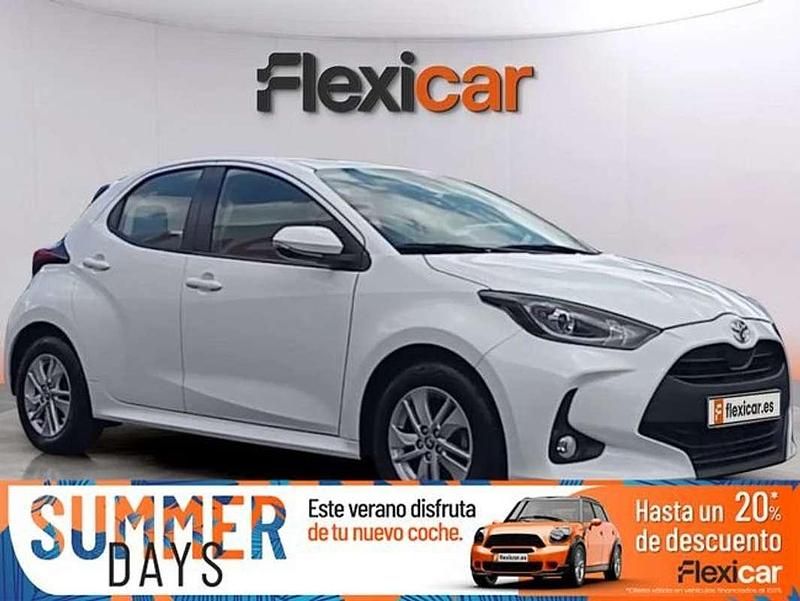 Blanco Usado 2021 Toyota Yaris Edition Utilitario | 15.190 € (Super precio) - Imagen 1/4
