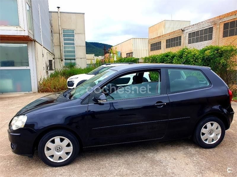 Usado VW Polo Highline 100 CV (73 kW) 2006 Negro Utilitario