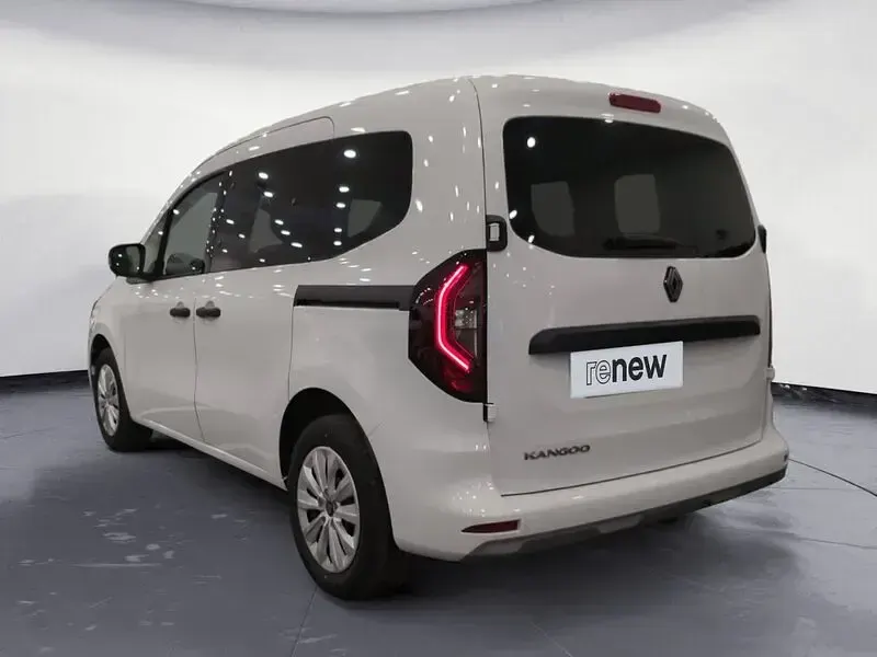 Usado Renault Kangoo Authentique 95 CV (69 kW) 2025 Blanco Monovolumen