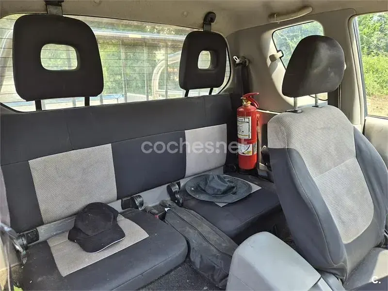 Usado Mitsubishi L200 Invite 136 CV (100 kW) 2006 Azul Pickup/Camioneta