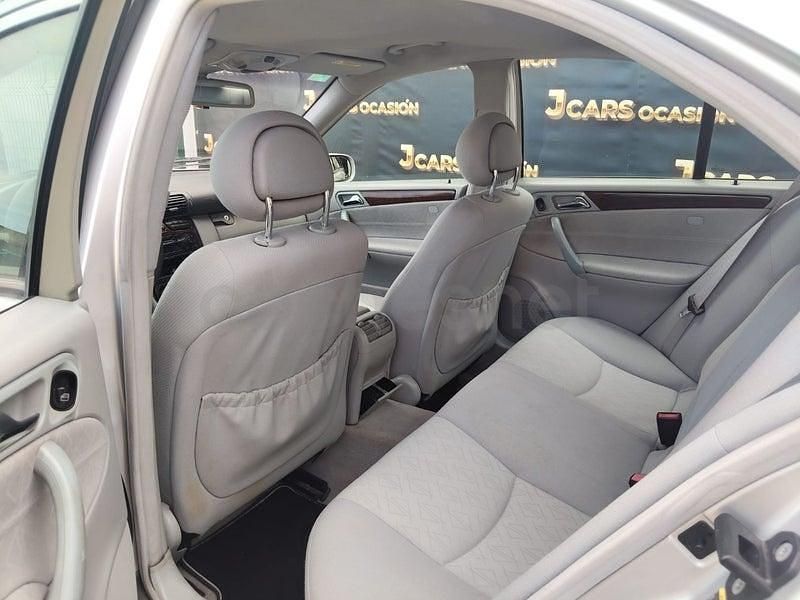 Usado Mercedes C270 Classic 170 CV (125 kW) 2004 Gris / plata Berlina