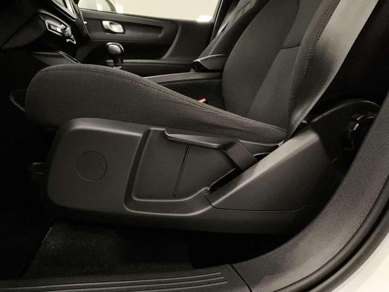 Usado Volvo XC40 156 CV (114 kW) 2018 Blanco SUV