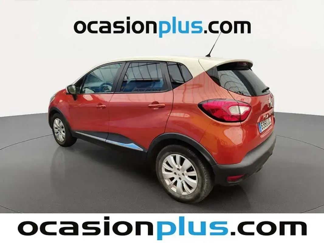 Usado Renault Captur Intens 90 CV (66 kW) 2015 Naranja SUV