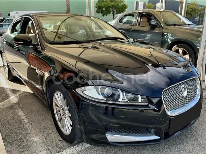 Usado Jaguar XF Classic 190 CV (139 kW) 2012 Negro Berlina