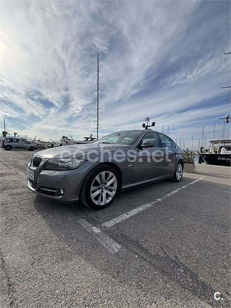 Usado BMW 318 143 CV (105 kW) 2010 Gris / plata Berlina