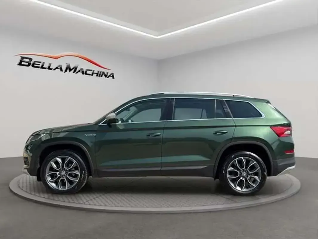 Usado Skoda Octavia 150 CV (110 kW) 2019 Verde SUV
