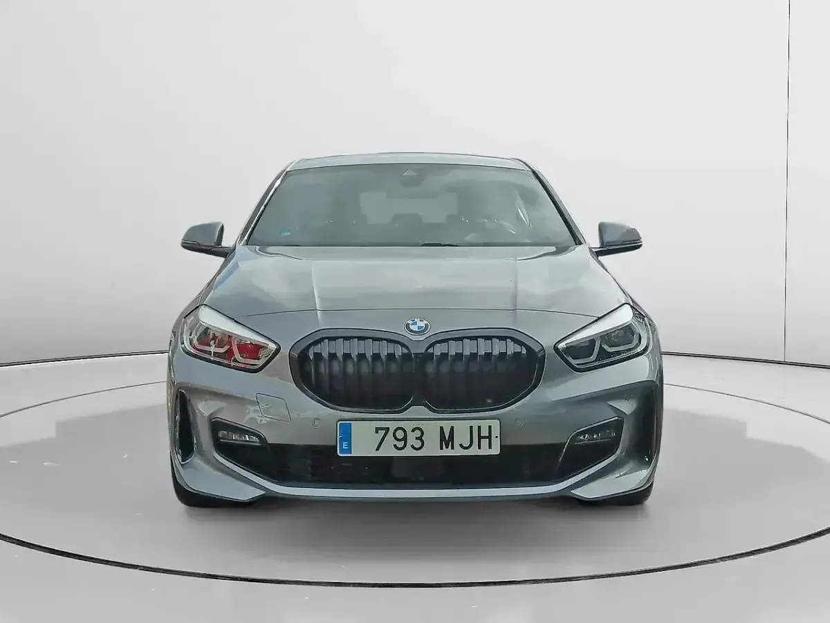 Occasion BMW 118 Comfort Edition 136 PK (100 kW) 2023 Grijs Hatchback