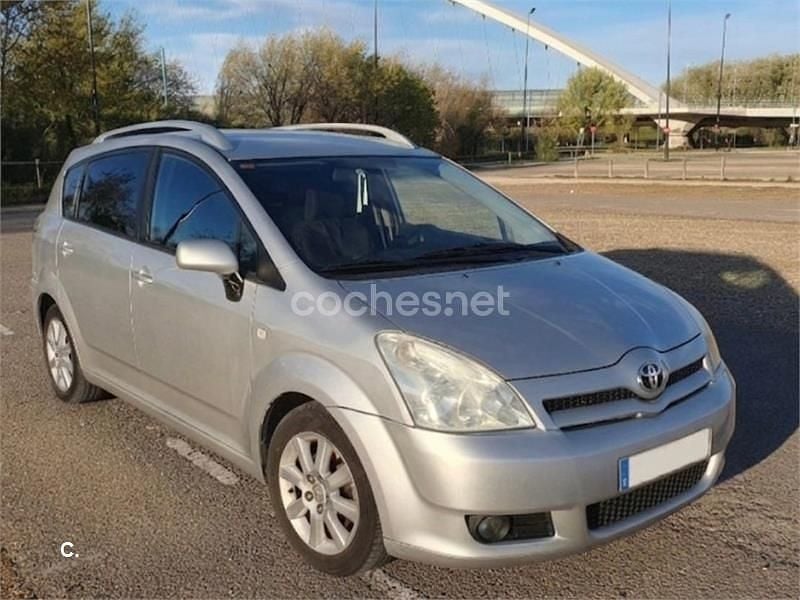 Usado Toyota Corolla Verso Sol 116 CV (85 kW) 2005 Gris / plata Monovolumen