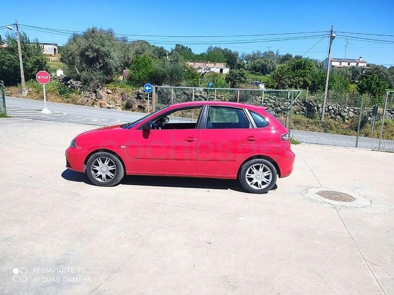 Usado Seat Ibiza Ecomotive 80 HP (58 kW) 2009 Vermelho Sedan