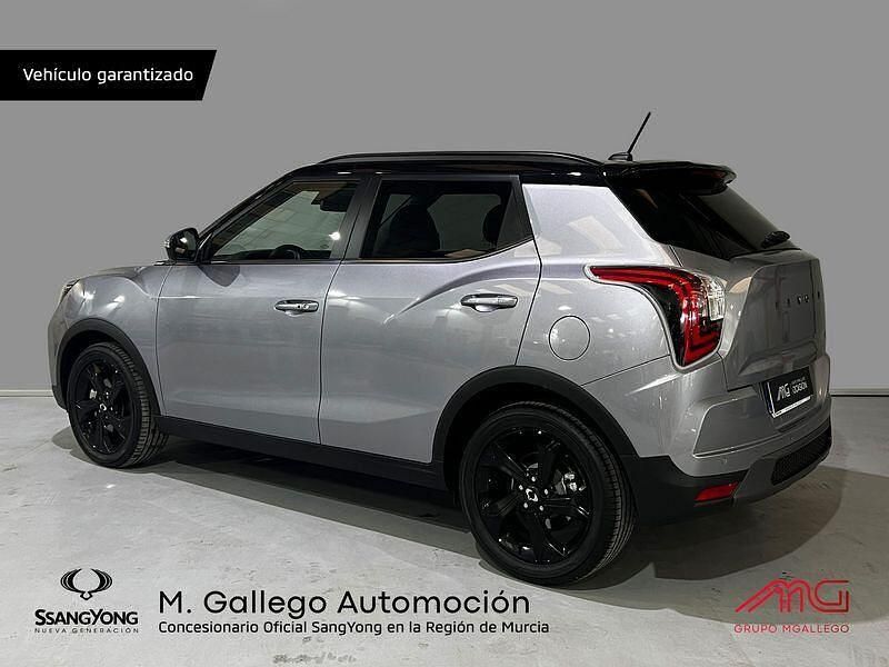 Usado Ssangyong (KGM) Tivoli Limited 163 CV (119 kW) 2025 Gris / plata SUV