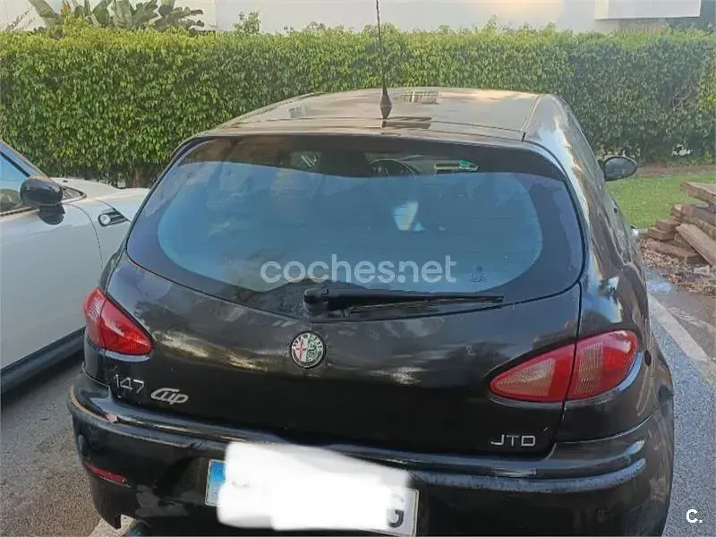 Usado Alfa Romeo 147 Progression 115 CV (84 kW) 2005 Negro Utilitario