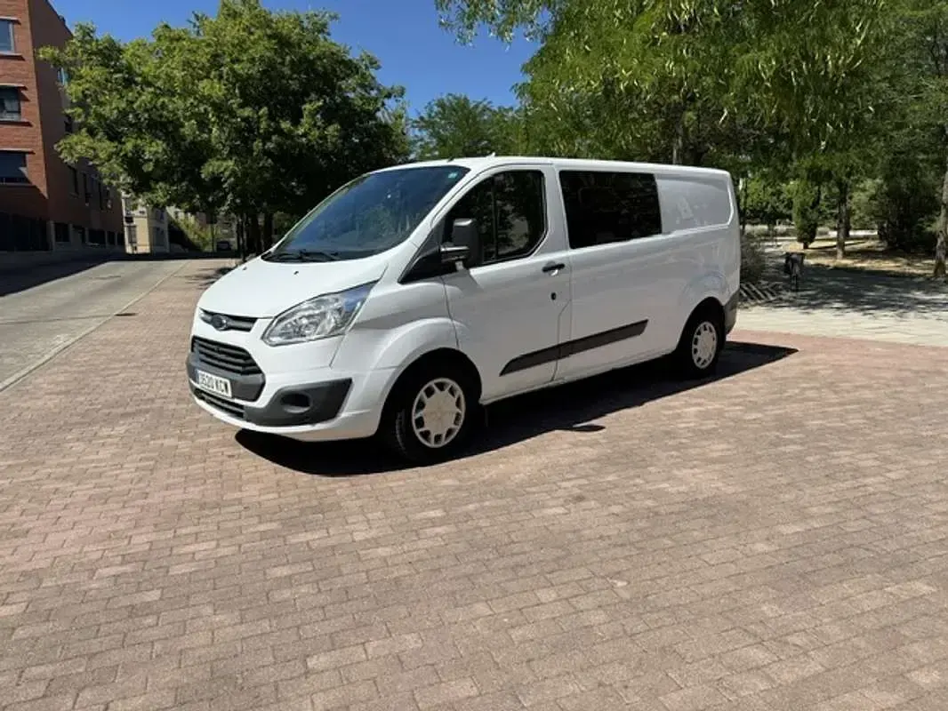 Usado Ford Transit Custom Trend 131 CV (96 kW) 2018 Blanco Familiar