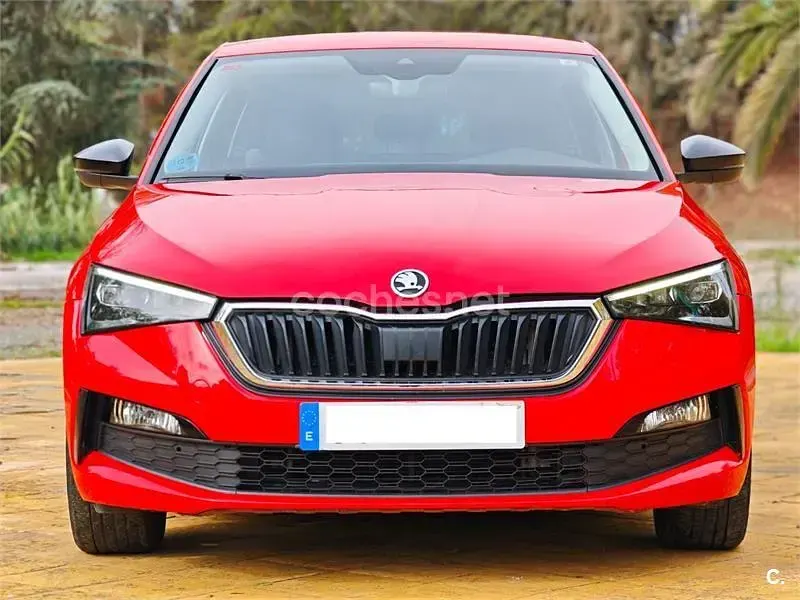 Usado Skoda Scala Monte Carlo 115 CV (84 kW) 2021 Rojo Utilitario