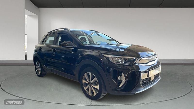 Usado Kia Stonic 100 CV (73 kW) 2024 Negro SUV
