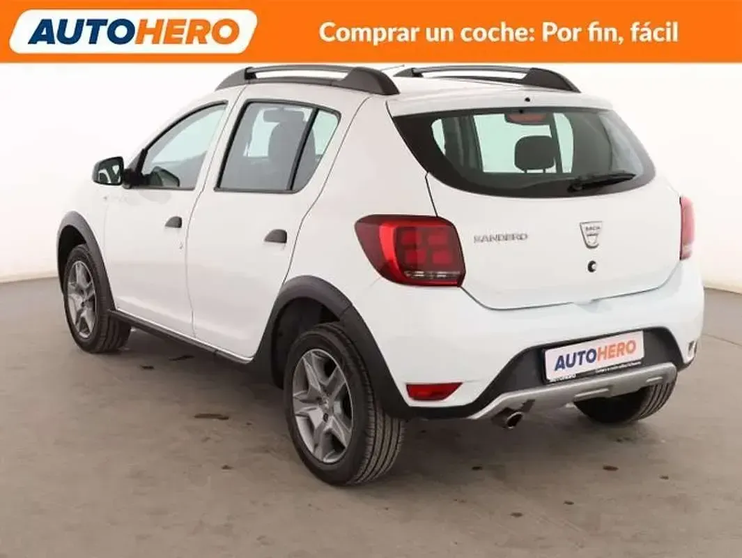 Usado Dacia Sandero Essentiel 90 CV (66 kW) 2020 Blanco Utilitario