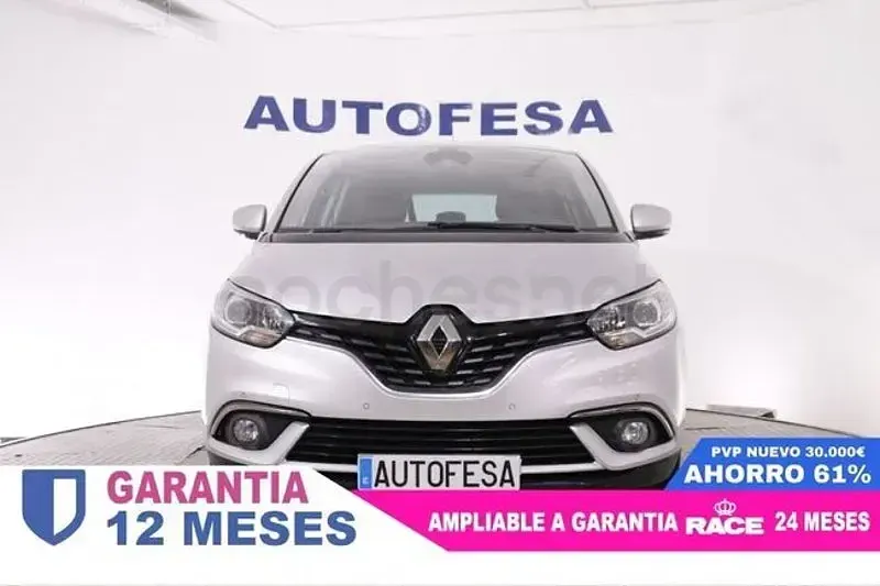 Usado Renault Scénic LIMITED 120 CV (88 kW) 2019 Gris / plata Monovolumen