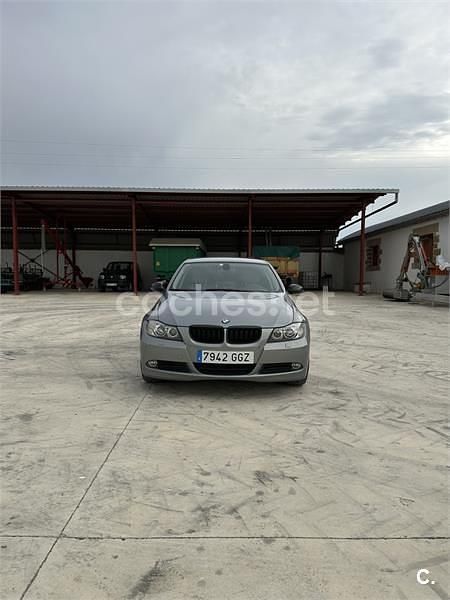 Gris / plata Usado 2008 BMW 318 Sport Line Berlina | 8999 € - Imagen 1/4