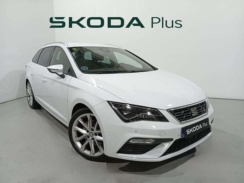 Usado Seat Leon ST FR 150 CV (110 kW) 2020 Blanco Familiar