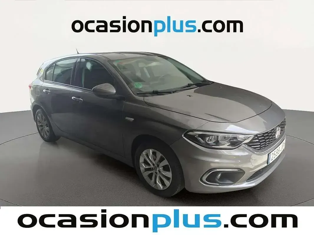 Usado Fiat Tipo Lounge 95 CV (69 kW) 2016 Gris Utilitario