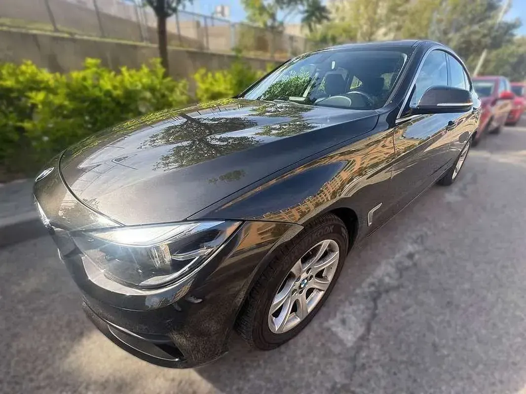 Usado BMW 318 Gran Turismo 150 CV (110 kW) 2017 Negro Berlina