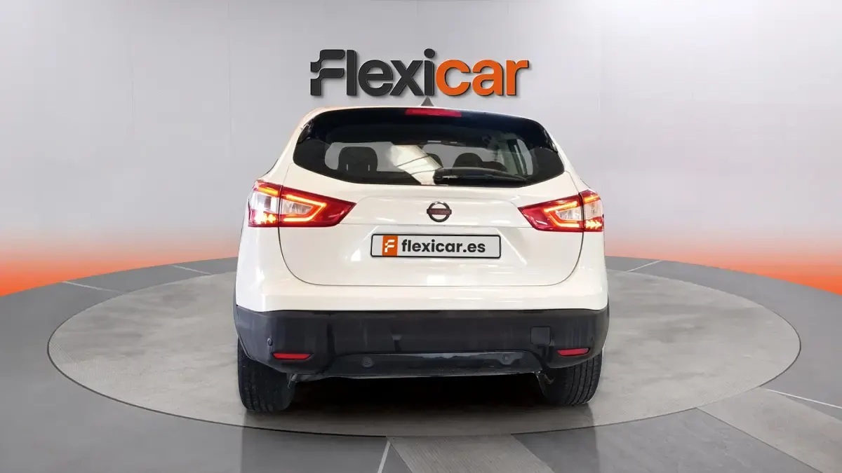 Usado Nissan Qashqai Acenta 116 CV (85 kW) 2015 Blanco SUV